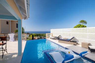 Villa Discovery Bay
