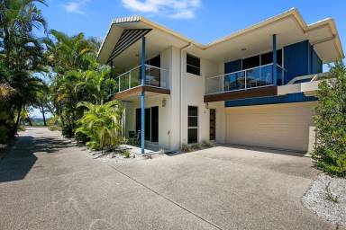 House  Tin Can Bay