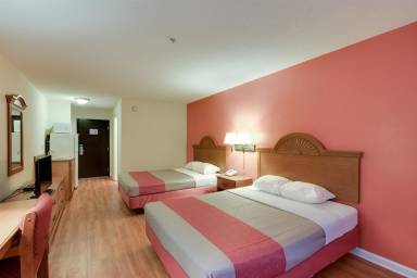 Motel  Hinesville