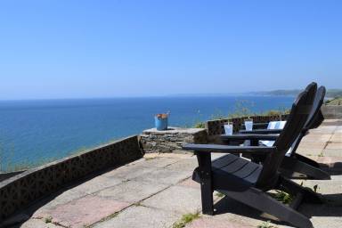 Cottage Cawsand
