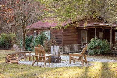Cabin Salem