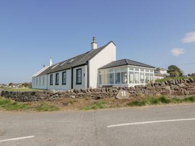 Cottage Girvan