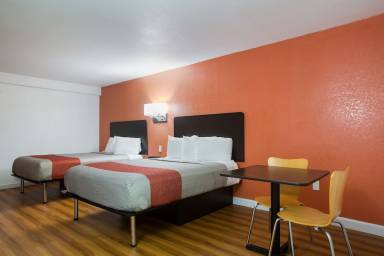 Motel  Suwanee