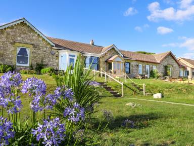 Cottage Freshwater