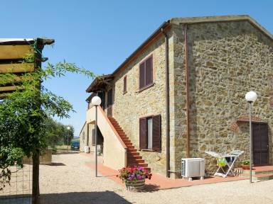 Villa Magliano in Toscana