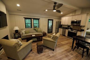 Cabin Cuyahoga Falls