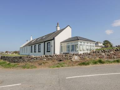 Cottage Girvan