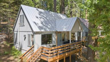 House Pinecrest