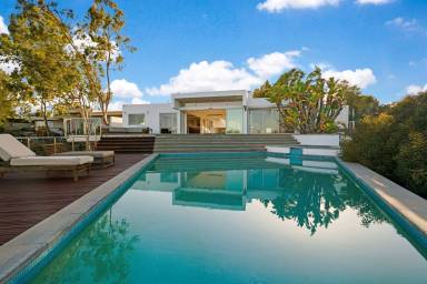 Villa  Universal City