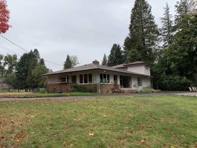 House  Redwood