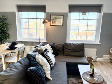 Apartment Cheltenham