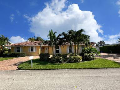 House  Palm Beach Shores