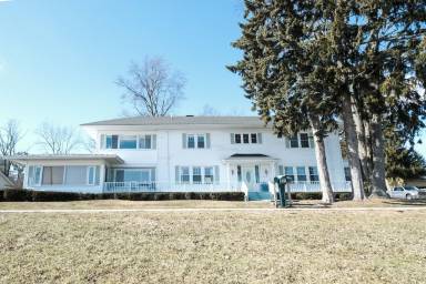 Condo  Saint Clair
