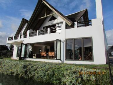 House  Sea Vista