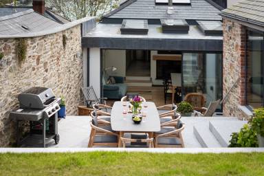 House  South Pool