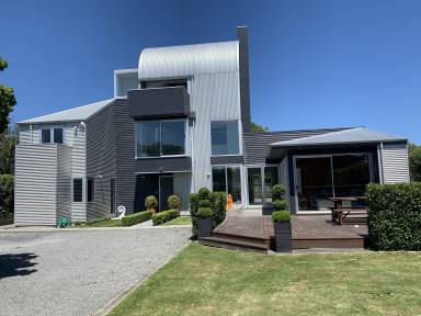 House  Martinborough