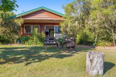 Cottage  Amamoor