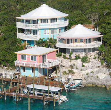 House Staniel Cay
