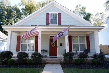 House  Elmwood Park
