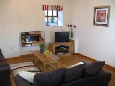 Cottage Trafford