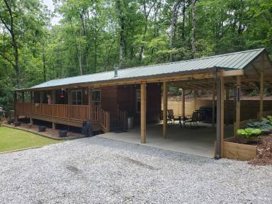 Cabin  Pickens
