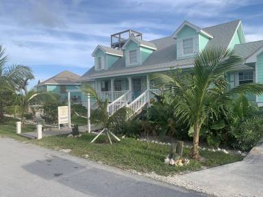 House Green Turtle Estates