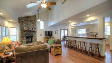Cabin Mariposa County