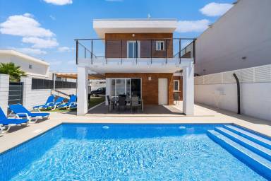 Villa Los Arenales del Sol