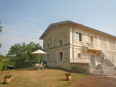 Farmhouse  Camblanes-et-Meynac