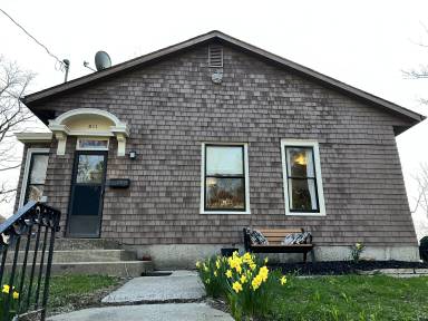 House Iowa River Landing