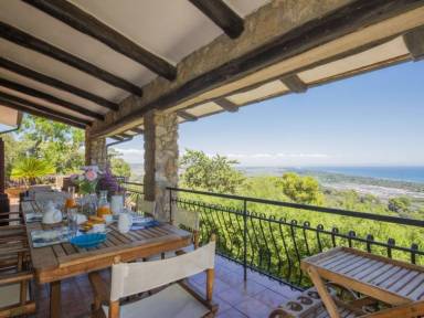 House Ansedonia