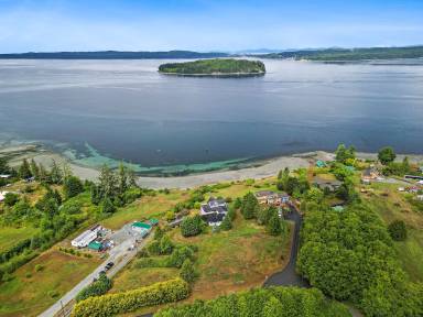 House  Alert Bay