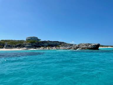 House Staniel Cay