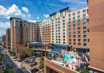 Condo  Oxon Hill