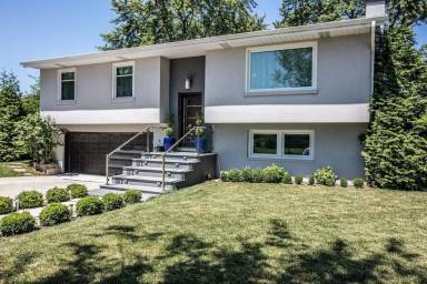 House  Palatine