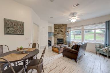 Condo  Aurora