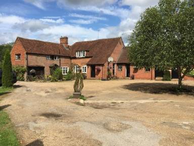 Cottage Shere