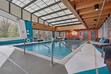 Condo  Edina