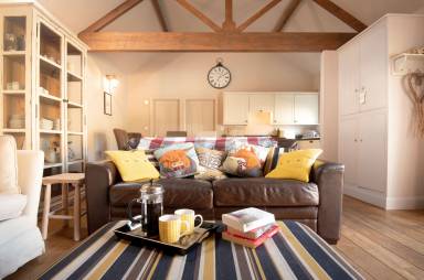 Cottage Burton Leonard