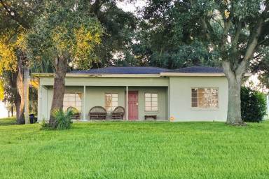 House  Auburndale