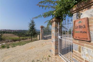 Villa  Quercegrossa