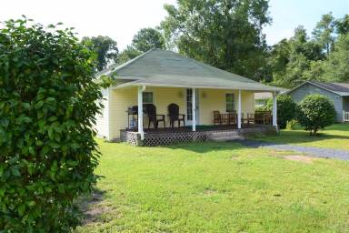 Cottage  Taylortown