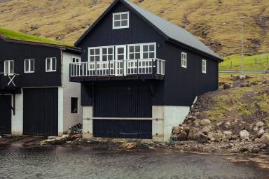 House  Hvalvík