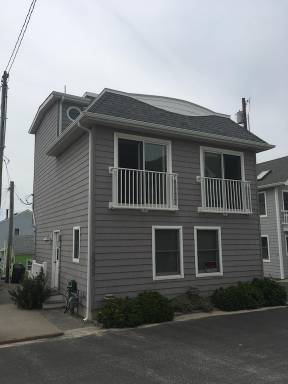 House  Chadwick Beach