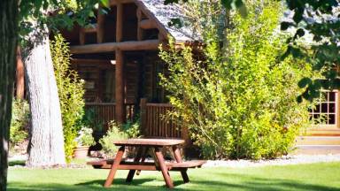 Cabin  Ennis