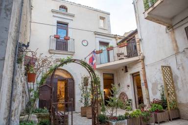 House  Modica