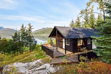 House Lenvik