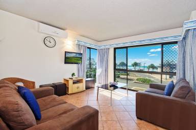 House  Cotton Tree