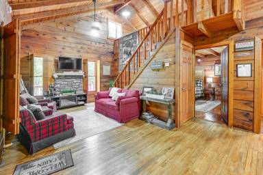 Cabin Blairsville