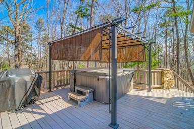 House Big Canoe